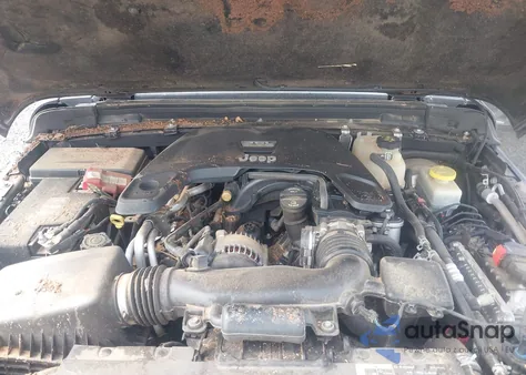 2019 Jeep Wrangler Unlimited Sahara 4X4 из США, поврежденный, VIN 1C4HJXEG8KW627530